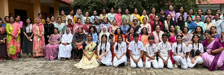 Expressions India: Capacity Building Workshop at Amruta Vidyalayam, Kochi - Click to Enlarge