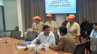 Expressions India: Swachhata hi Seva - Health Camp at Conference Hall, Kartavya Bhavan, New Delhi - Click to Enlarge